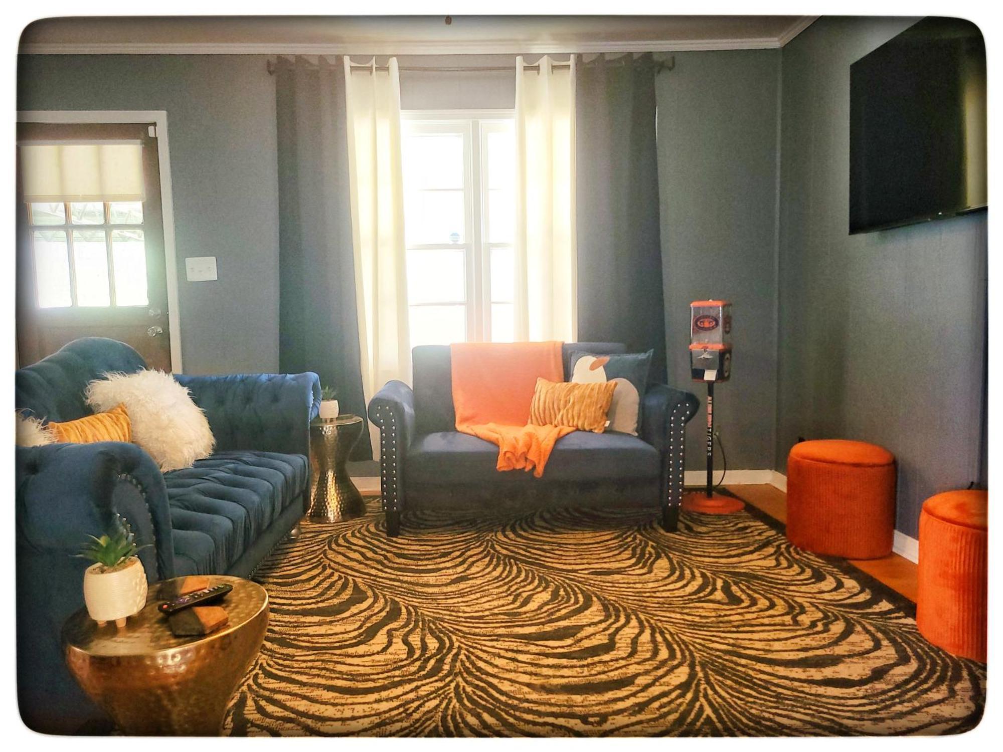 הוילה מונטגומרי Capital City Eagle'S Nest - Pool Table - Pet Friendly - 6 Beds מראה חיצוני תמונה